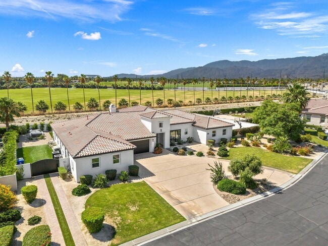 Building Photo - 49636 Constitution Dr