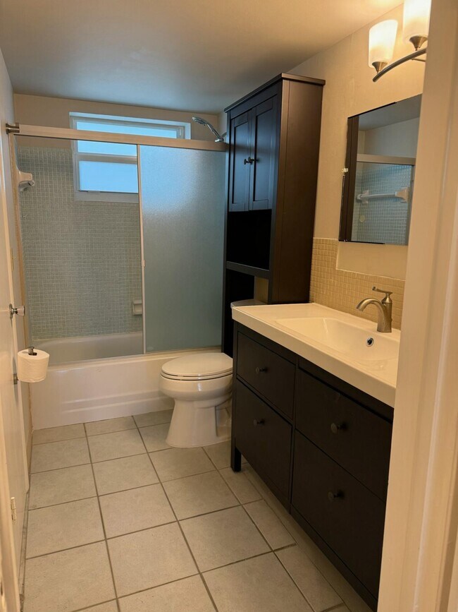 Building Photo - 4500 N Flagler Dr