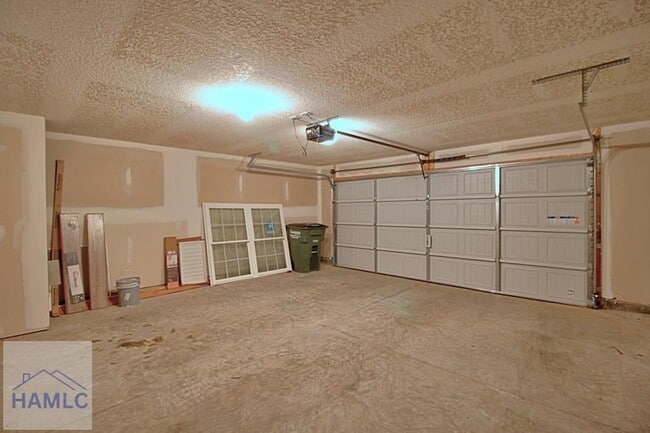 Building Photo - 102 Brandonwood Rd NE