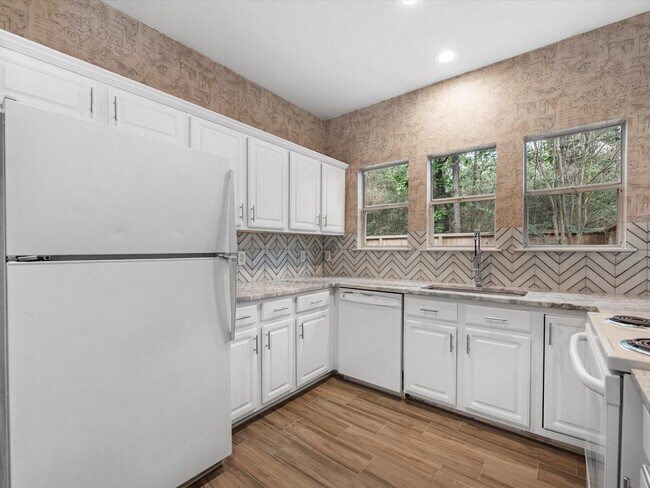 Building Photo - 142 N Magnolia Pond Pl