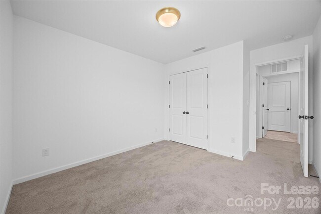 Building Photo - 328 Drawbar Dr