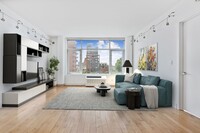Building Photo - 251 7th St