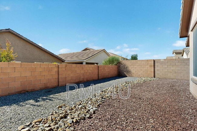 Building Photo - 7110 Overview Rd NE