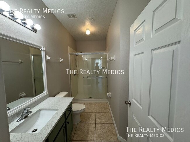 Building Photo - 2854 Oakwater Dr