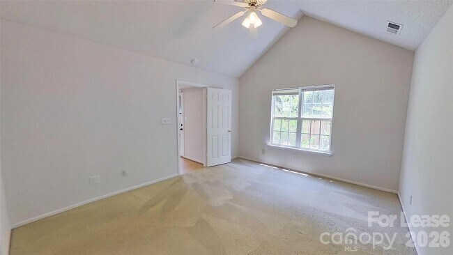Building Photo - 8327 Southgate Commons Dr
