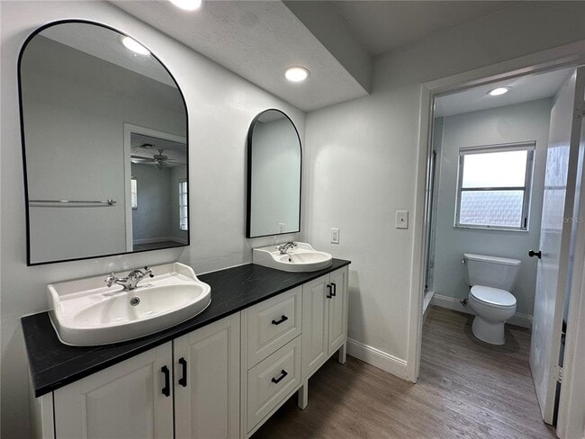 Building Photo - 2487 Breakwater Cir
