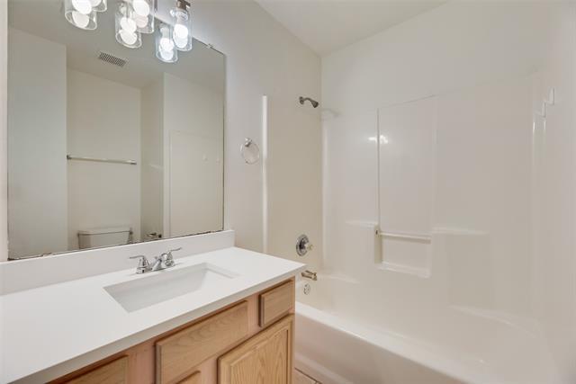 Building Photo - 1048 Port Sullivan Dr