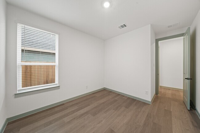 Building Photo - 3264 Woodrose Orchard Dr