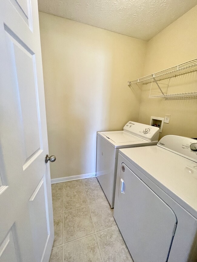 Building Photo - 525 Northwynd Cir