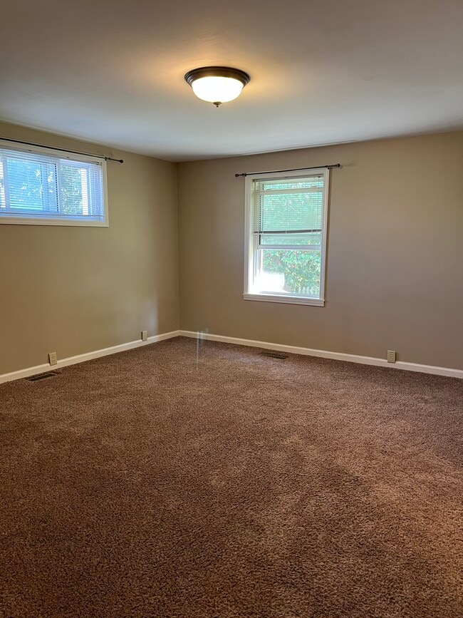 Building Photo - 1035 IN-25