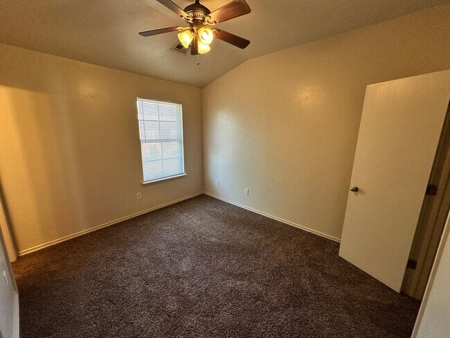 Building Photo - 212 Chalmette Dr