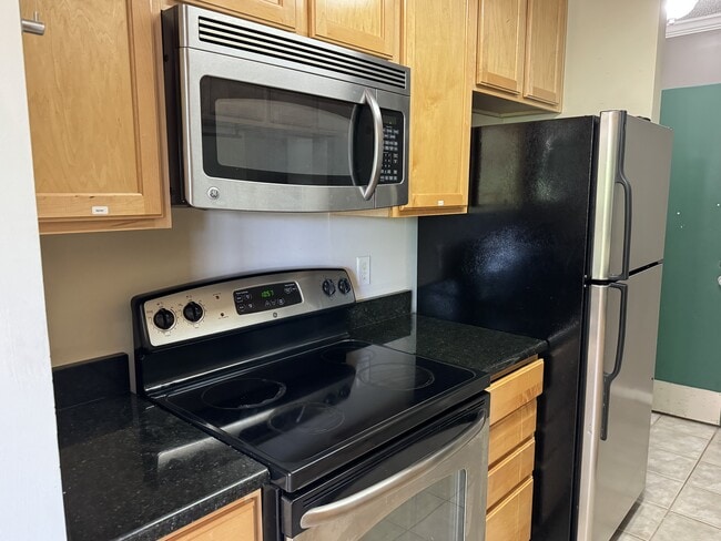 Building Photo - 15659 Horseshoe Ln