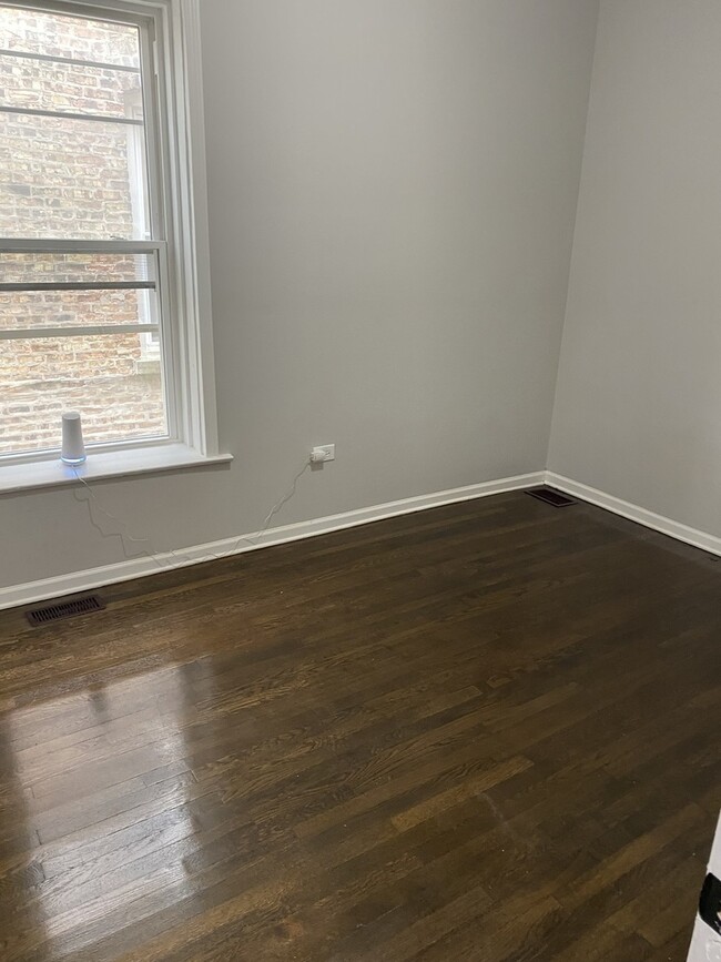 Building Photo - 7425 S Princeton Ave