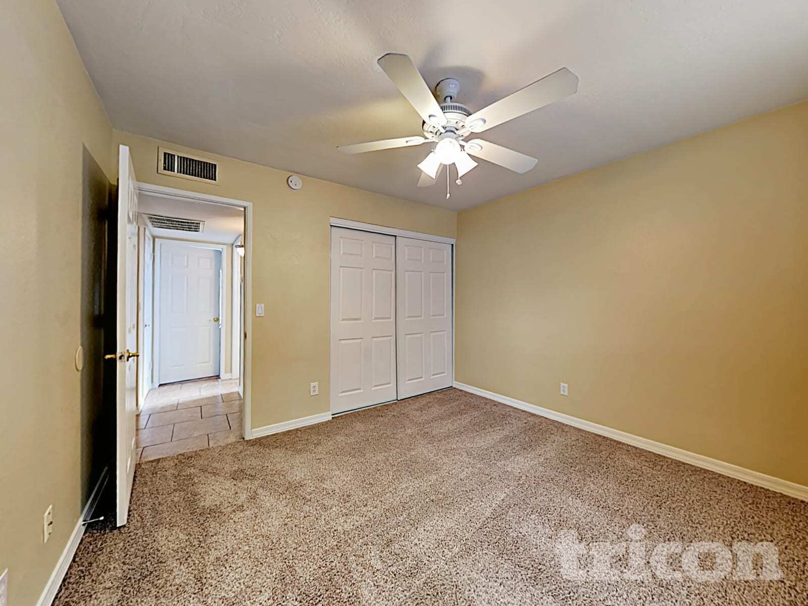 Building Photo - 1113 W Runion Dr