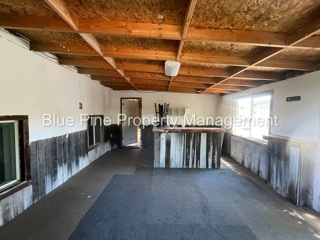 Building Photo - 2206 Wahlquist Dr