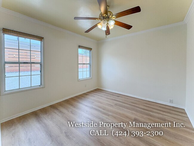 Building Photo - 8120 Glider Ave