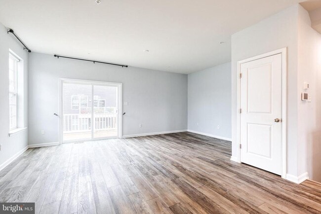 Building Photo - 2261 Kelston Pl