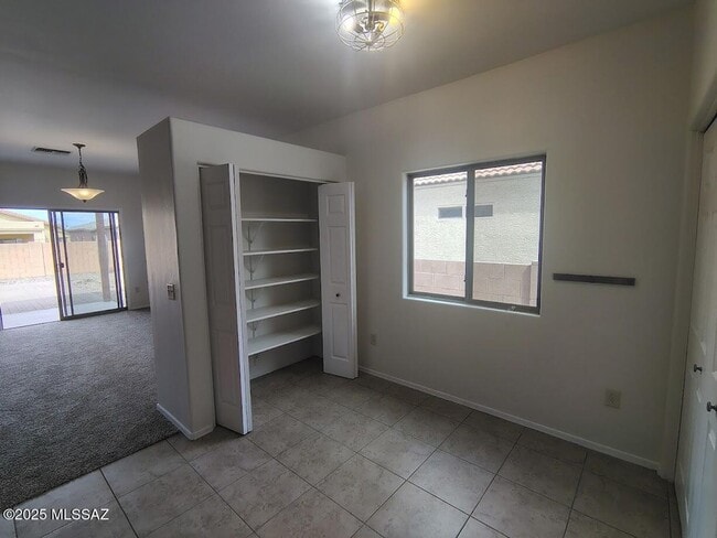 Building Photo - 77 E Calle Trona