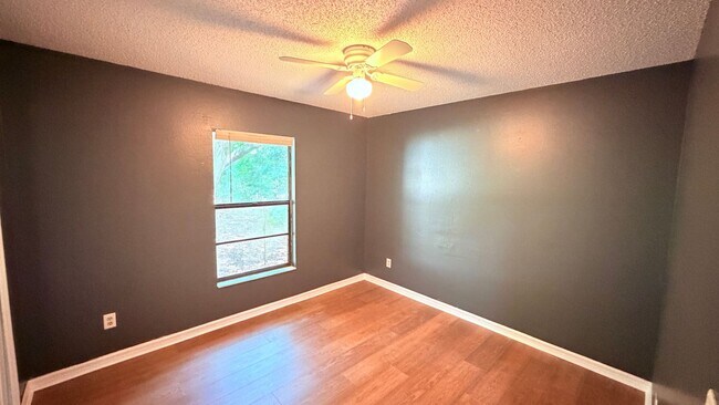 Building Photo - $500 OFF A MONTHS OF RENT IF YOU APPLY BEFORE MAY 12TH. Pet-Friendly 3BR Home with Spacious Yard ...