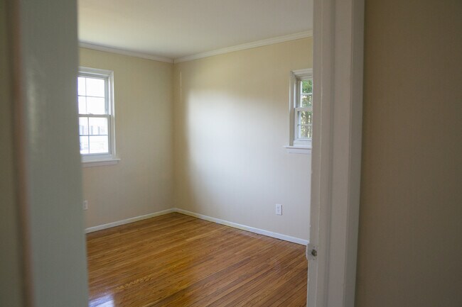 Bedroom - 244 Vollmer Pkwy