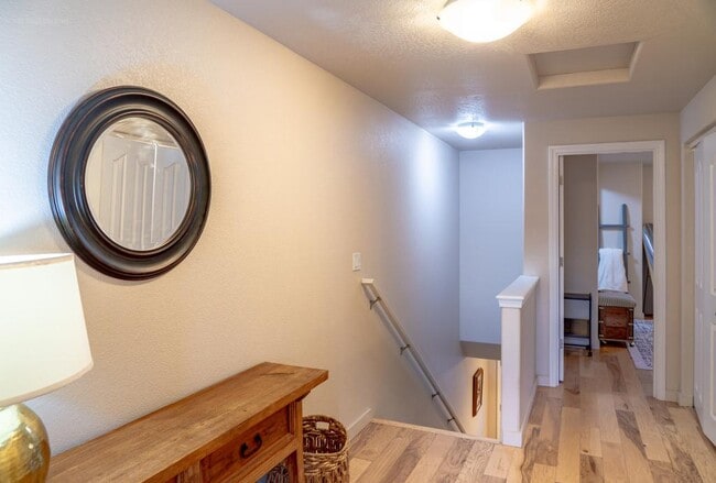 Building Photo - 237 Dunthorpe Dr