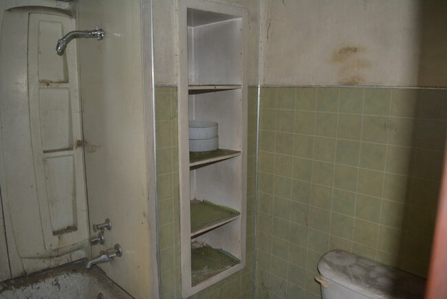 Building Photo - 837 Kentucky Ave SW