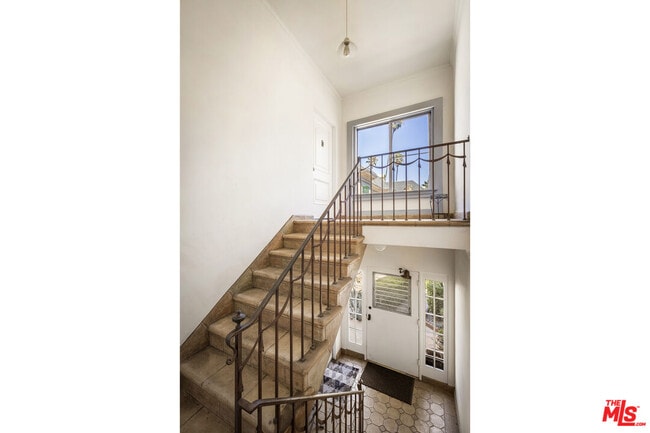 Building Photo - 1147 Westmoreland Ave