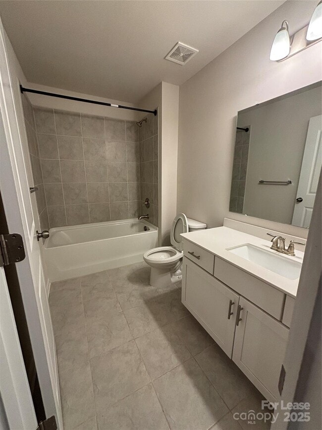 Building Photo - 414 Sagecroft Ln