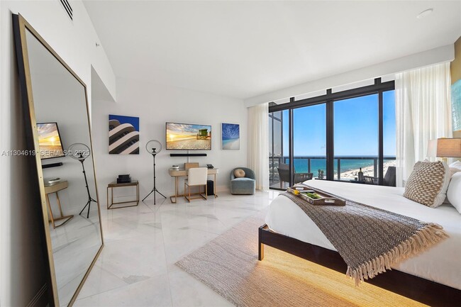 Building Photo - 2201 Collins Ave