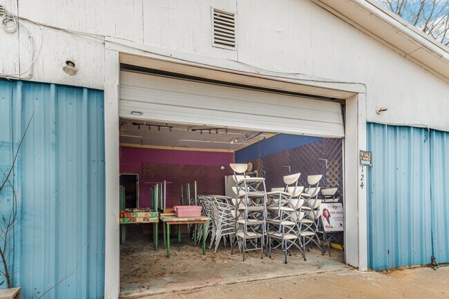 Building Photo - 124 12th St