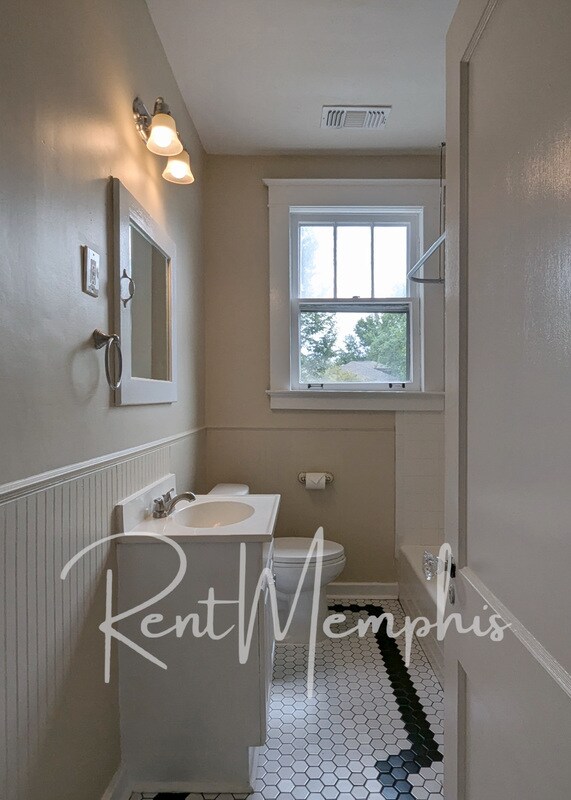 Building Photo - 1790 Tutwiler Ave