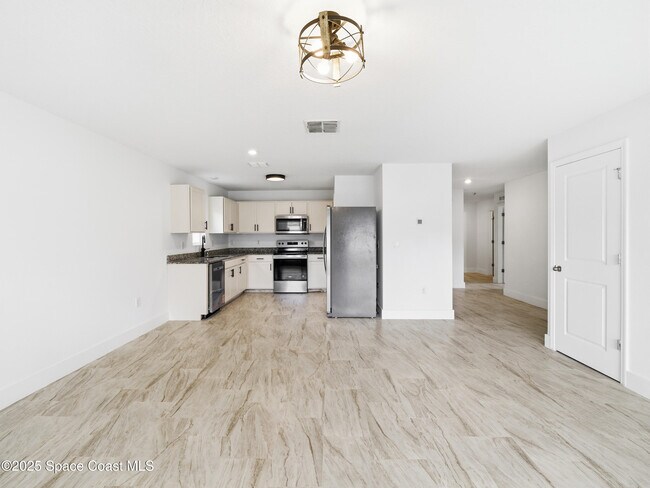 Building Photo - 1332 Giddings St