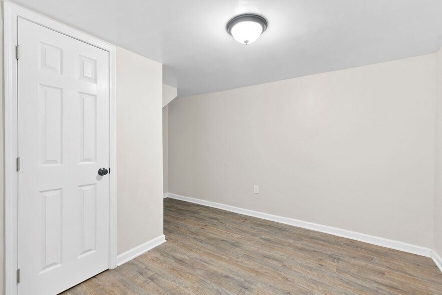 Building Photo - 2343 Carver Dr NW
