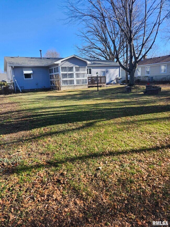 Building Photo - 2116 32nd St