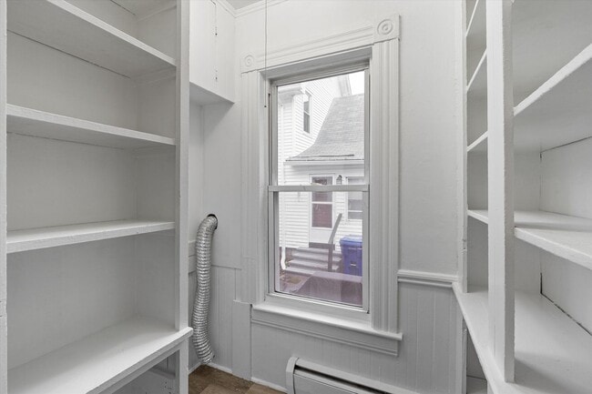 Building Photo - 99 William St