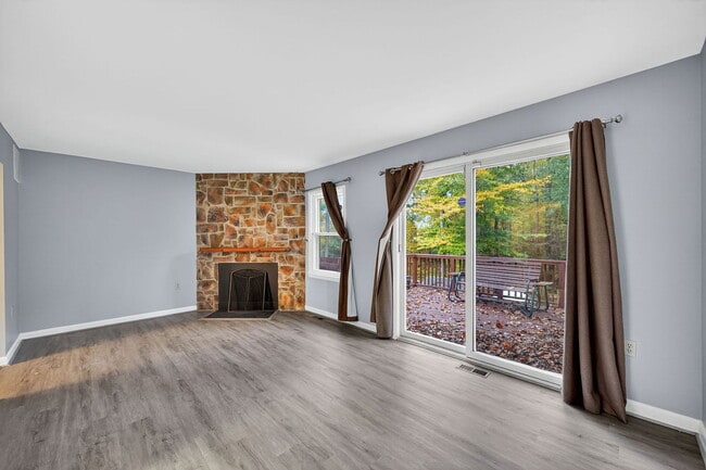 Building Photo - 85 Brookside Pl