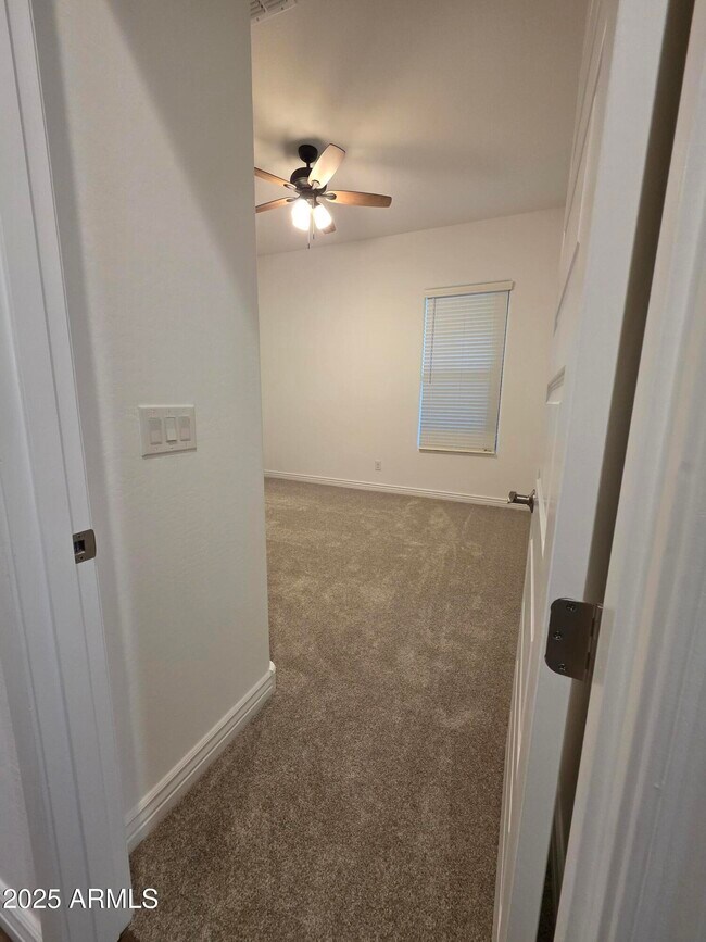 Building Photo - 7641 W Staghorn Rd