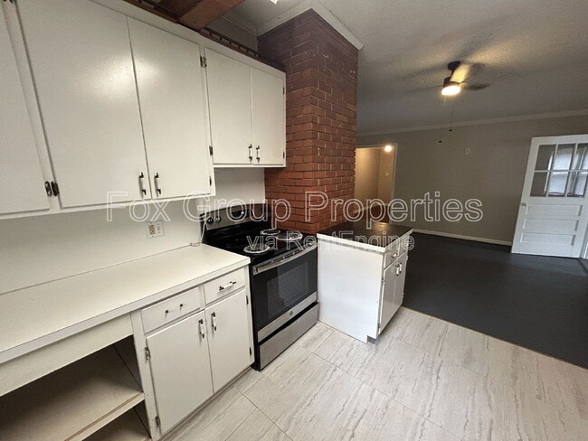 Building Photo - 579 Old Speedway Dr NW