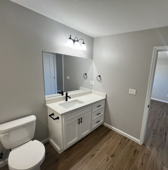 Building Photo - 107 Grant Dr