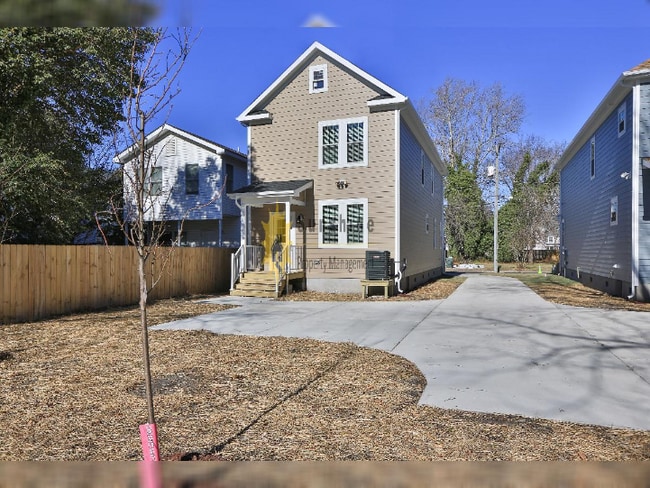 Building Photo - !!!WOW!!! Single Family home in Norfolk