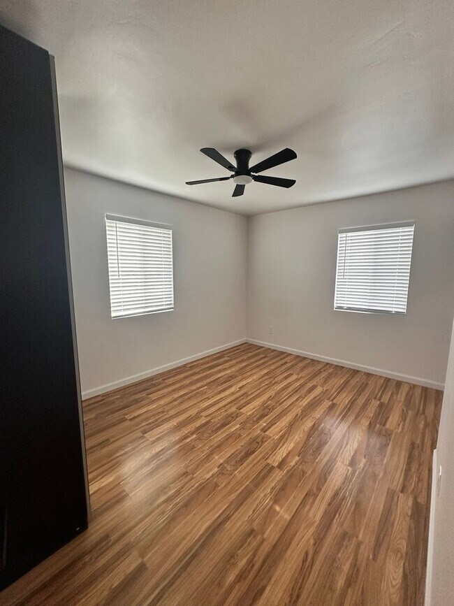 Building Photo - Don't miss out - Single family home close to the beach - LARGE yard, 2 bed 1 bath with bonus studio