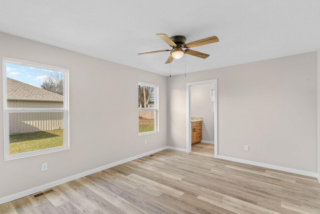 Building Photo - 41 Whitley Ln