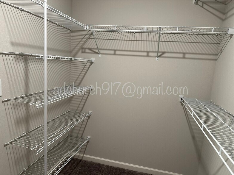 Primary Walk-in Closet - 37539 Sockeye St