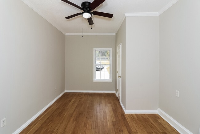 Building Photo - 156 Cook Rd NW