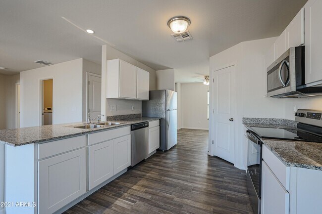 Building Photo - 110 Impala Pl