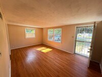 Building Photo - Charming 2-Bedroom, 1-Bathroom Home – $1,2...