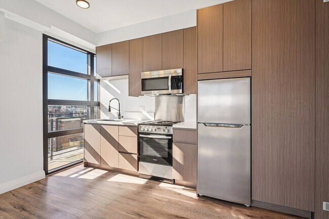 Building Photo - Brand-New Koreatown Modern Lofts | Rooftop Views | 6 Weeks Free