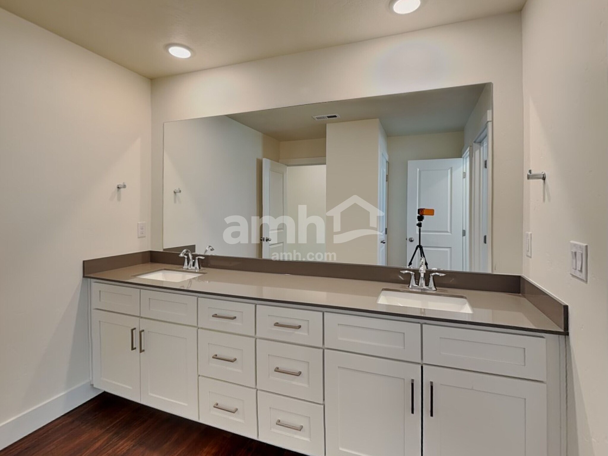 Building Photo - 9398 W Barcelona St