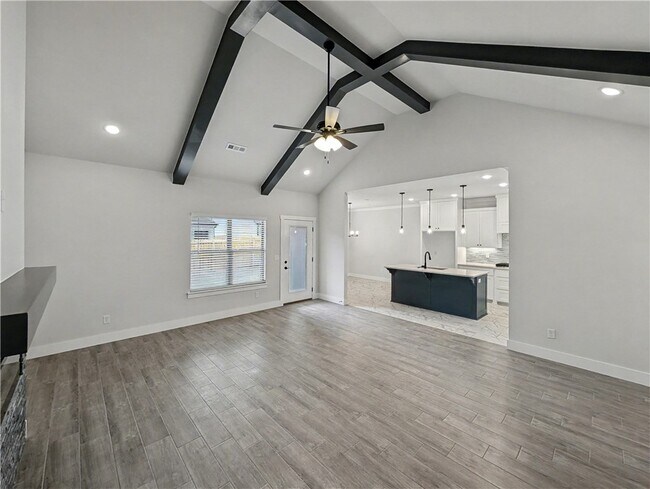 Building Photo - 6907 SW High Meadow Blvd