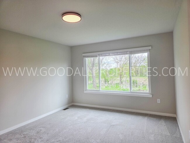 Building Photo - Enjoy new construction living in a prime Norwalk location!